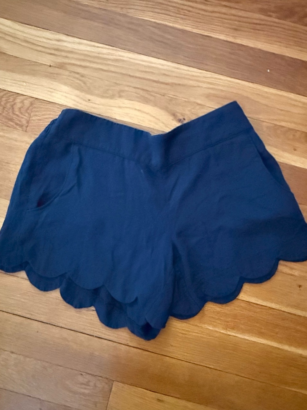 Lilly Pulitzer S Navy Pull-On Shorts w/Scalloped Hem
